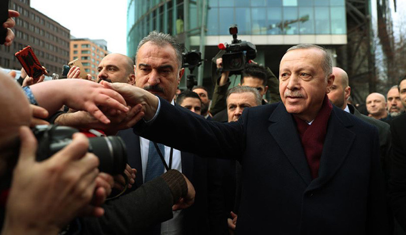 Erdoğan efsunlu mu, neden karantinaya alınmadı? - Resim : 2