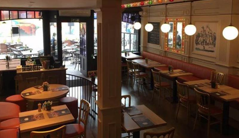 Restorana ayrımcı adisyon tepkisi: 'Masa 1'deki şişkoya ekstra bir krep daha' - Resim : 1