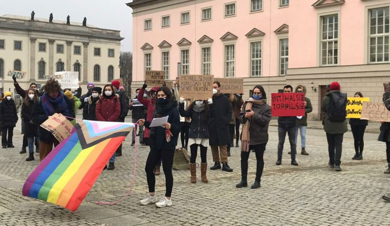 Almanya’daki Boğaziçi Üniversitesi mezunlarından 'kayyım rektör' eylemi - Resim : 2