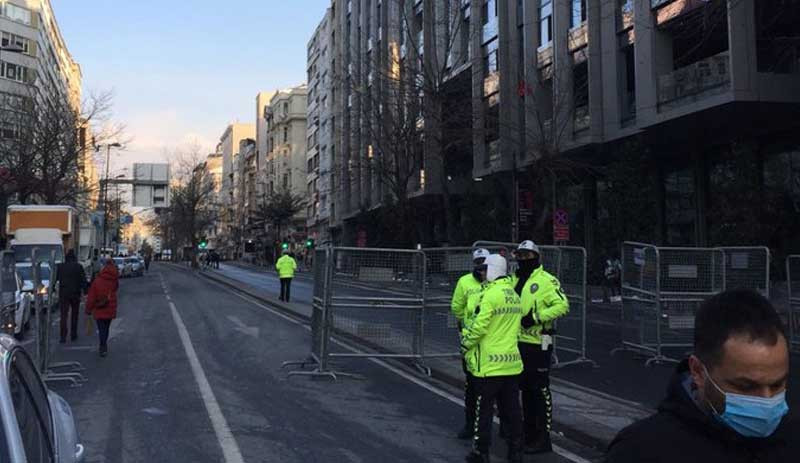 Hrant Dink, vurulduğu yerde anıldı: Burası acılarda kardeş olmayı öğrendiğimiz yer - Resim : 3