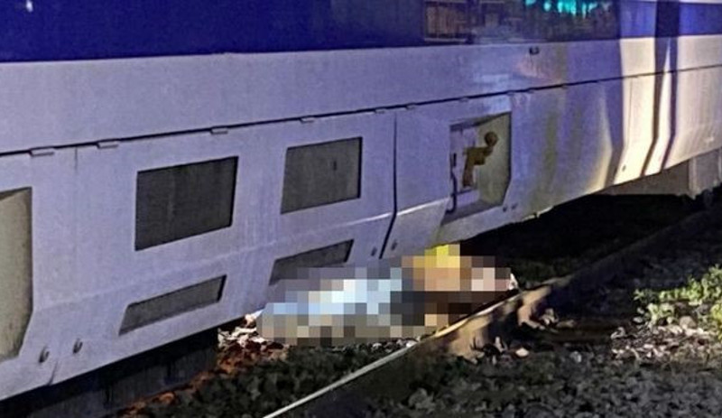 Manisa'da bir gence yolcu treni çarptı - Resim : 1