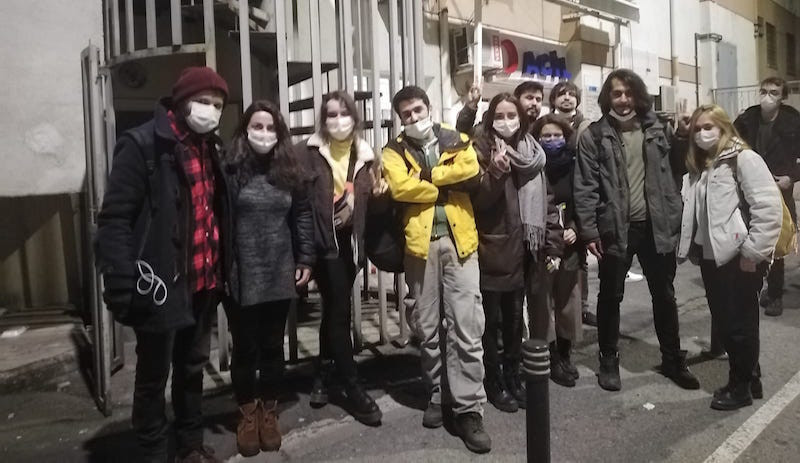 Çağlayan Adliyesi önünde gözaltına alınan 52 kişinin 46'sı serbest bırakıldı - Resim : 1