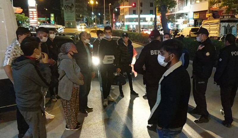 Asker konvoyu düzenleyenlere ceza - Resim : 1