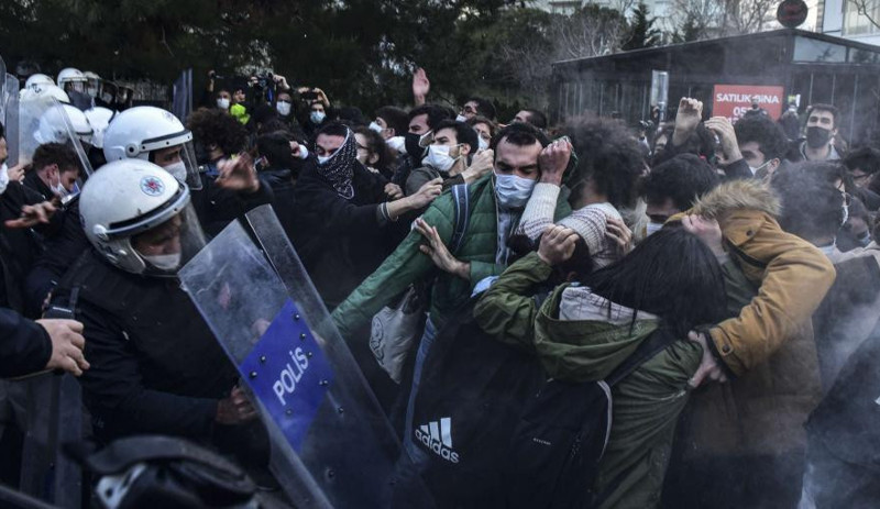 Boğaziçi direnişinden unutulmayacak kareler - Resim : 1