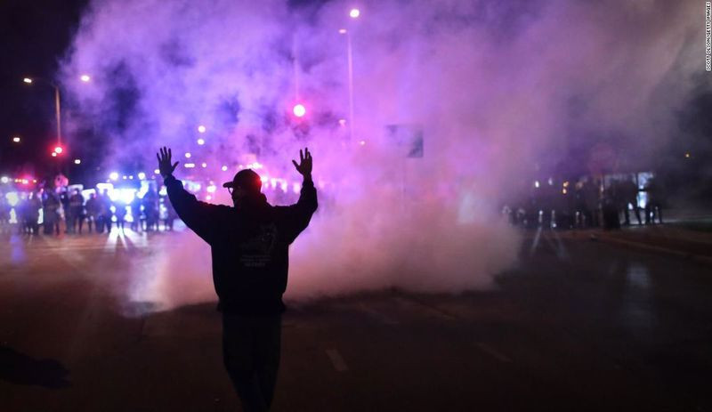ABD'de polis şiddeti karşıtı protestolar devam ediyor: 28 gözaltı - Resim : 2
