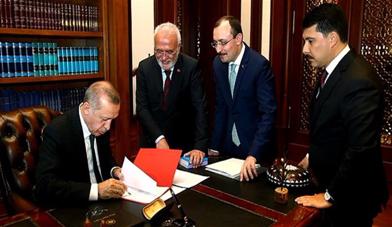 Erdoğan, Kenan Evren’i 70’e katladı - Resim : 1