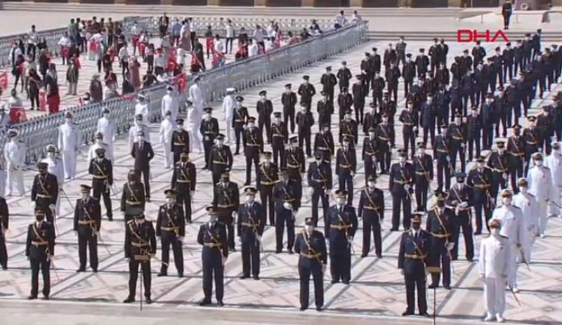 Erdoğan'dan Anıtkabir'de 30 Ağustos mesajı: Emanetiniz emin ellerde - Resim : 1