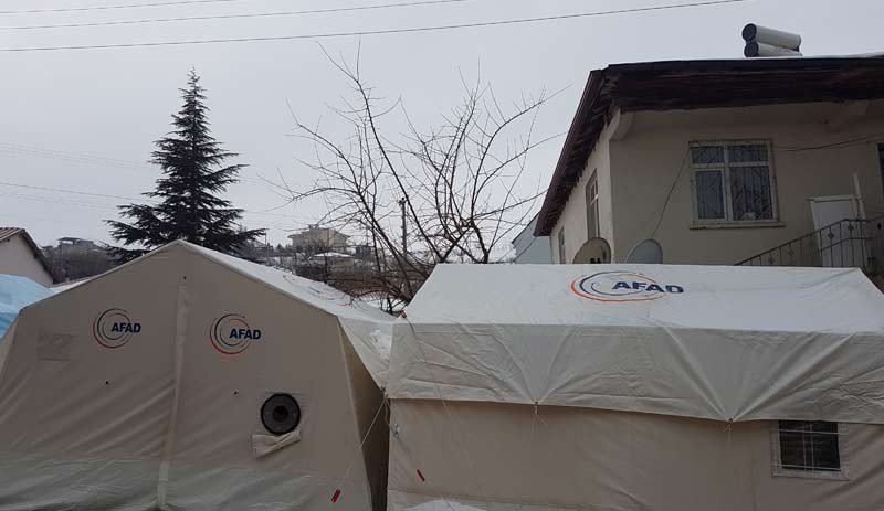 Sivriceli depremzedeler: Deprem yardımları bize ulaştırılmıyor - Resim : 4