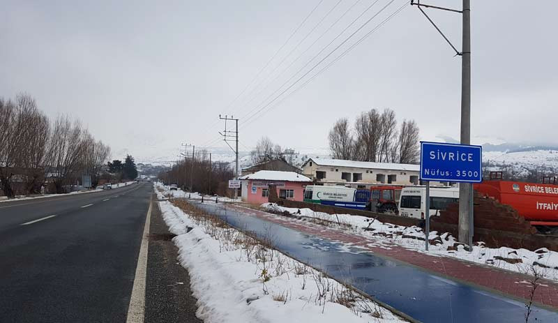 Sivriceli depremzedeler: Deprem yardımları bize ulaştırılmıyor - Resim : 1