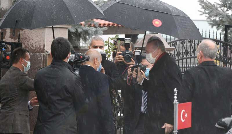 Erdoğan, Bahçeli'yi evinde ziyaret etti - Resim : 1