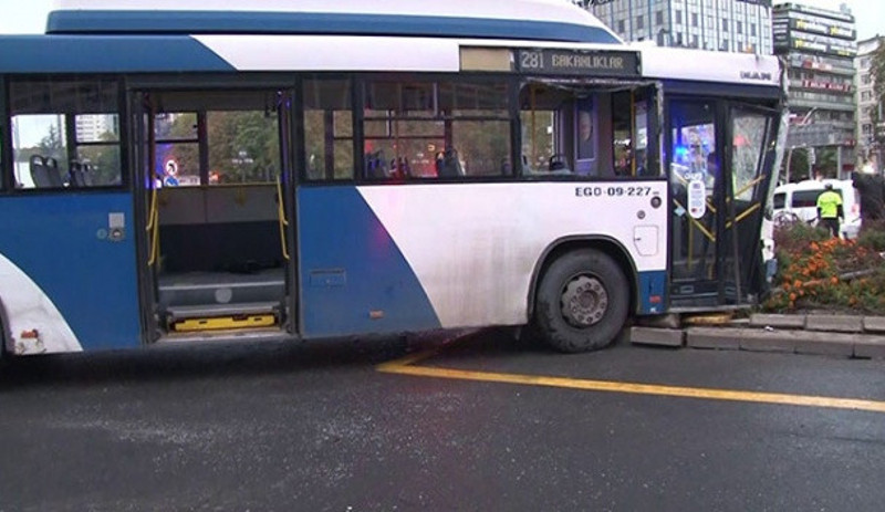 Ankara'da halk otobüsü ile belediye otobüsü çarpıştı: 17 yaralı - Resim : 1