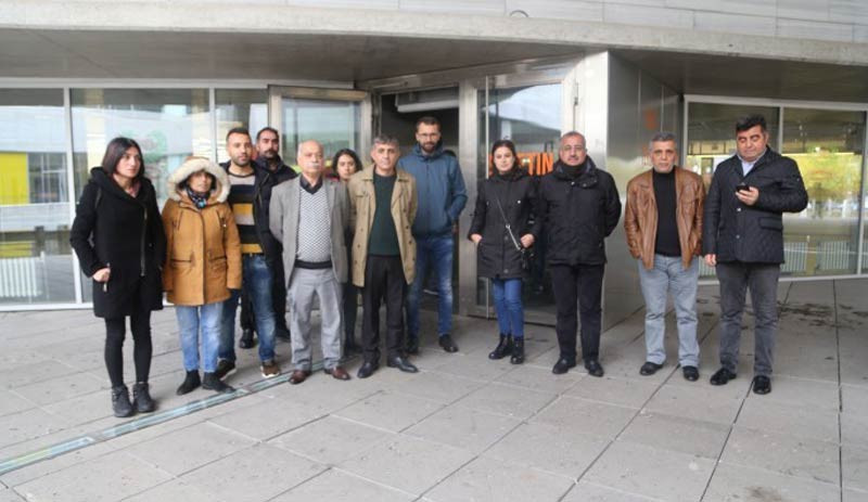 Meclis üyeleri belediyeye alınmadı: 'Yukarıdan emir var' - Resim : 1