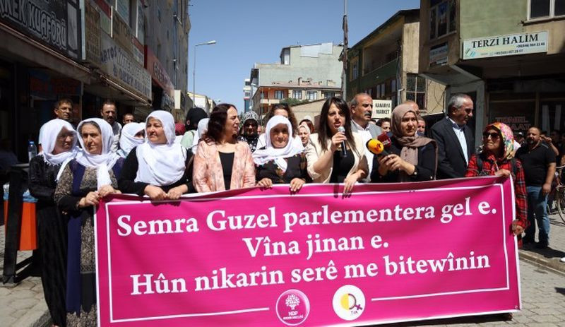 Dr. Semra Güzel'in gözaltında darp edilmesine tepkiler sürüyor: 'Kürtler baş eğmiyor' - Resim : 1