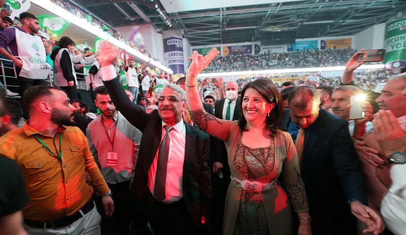 Ankara'da binlerce yurttaşın katıldığı HDP kongresinde Buldan ve Sancar yeniden eş başkan seçildi - Resim : 4