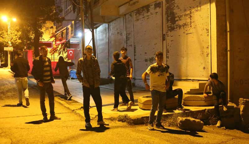 Altındağ’da yaşanan ırkçı saldırıların ardından Suriyeli aileler ışıklarını yakamıyor, markete gidemiyor - Resim : 4