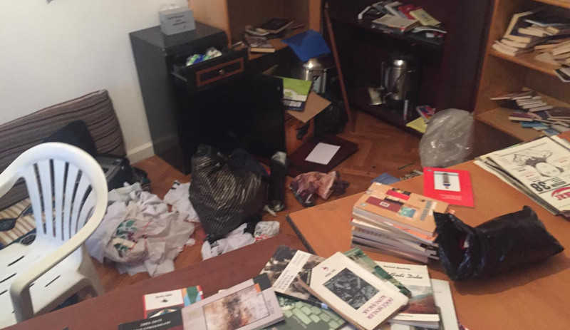 HDP binaları basıldı: Polis bayrak astı - Resim : 3