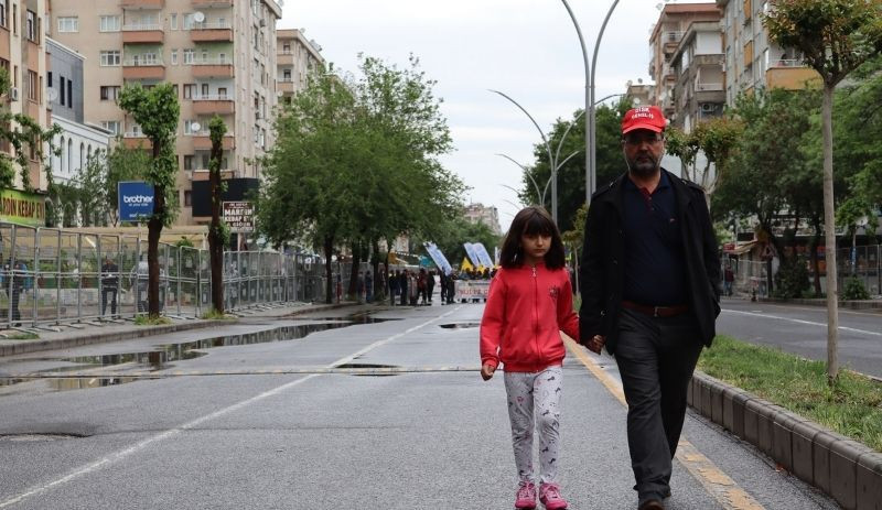 Emekçiler Diyarbakır’dan seslendi: Emek sömürüsünü, işsizliği, KHK’leri, kayyımları reddediyoruz - Resim : 4