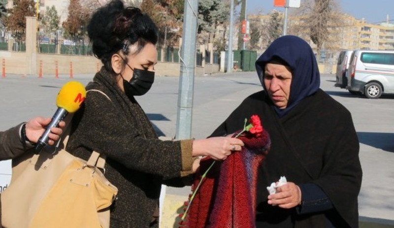 İHD'den Şenyaşar ailesine ziyaret - Resim : 1