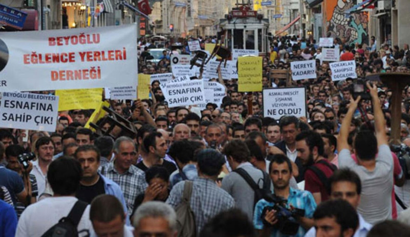 Coronavirus krizi onları vurdu: Beyoğlu’nun eski mekanları kapanmaya başladı - Resim : 1