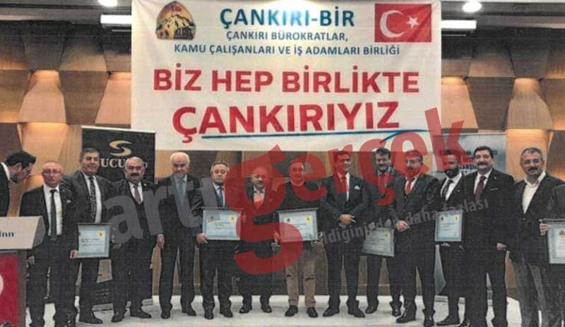 Sinan Aygün ve Esat Toklu fotoğrafları: TOGO Kuleleri işte bu ilişkiler sayesinde bitmiş - Resim : 1