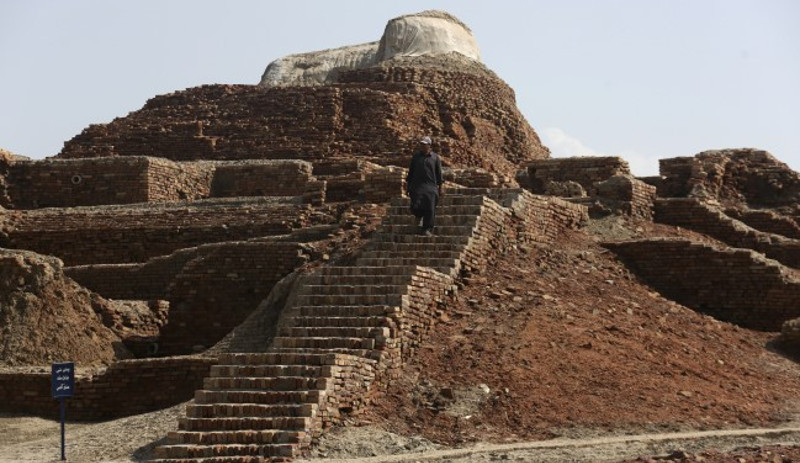 Pakistan'da sel: Dünya Mirası Listesi'ndeki bölgede 4 bin 500 yıllık duvarlar çöktü - Resim : 1