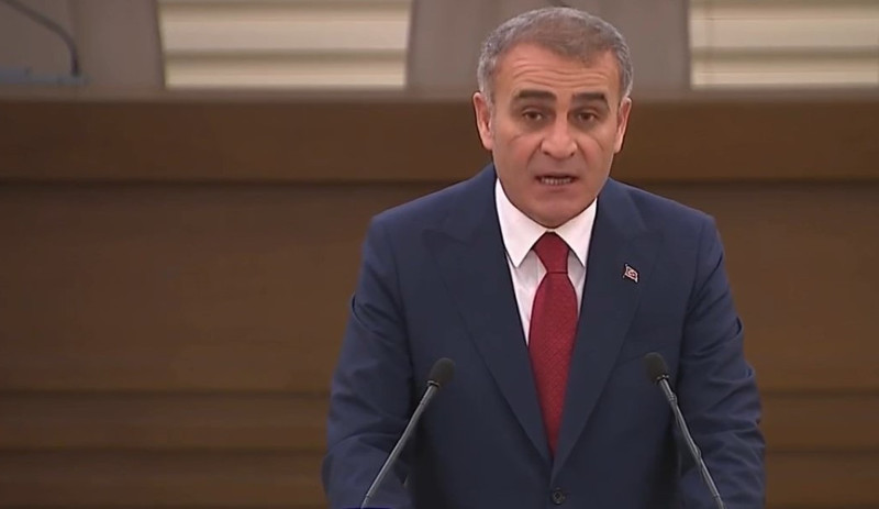 AYM Başkanı Arslan: Toplumun hukuka güveni sarsıldığında, bizi bir arada tutan değerleri koruyamayız - Resim : 1