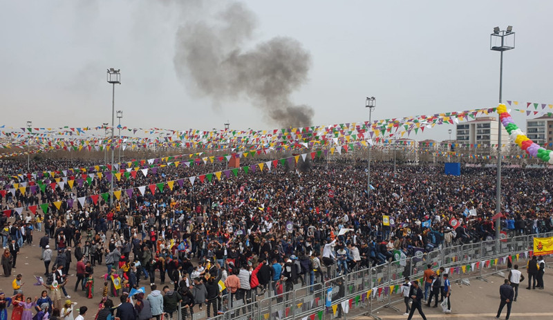 Diyarbakır Newroz'unda konuşan Sancar'dan Öcalan hatırlatması: Biz o çağrının arkasındayız - Resim : 9