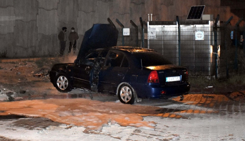 Kırıkkale'de kadın cinayeti: Evi ve aracını ateşe verdi - Resim : 1