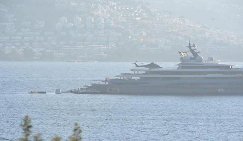 Jeff Bezos'un lüks yatı Yalıkavak'a demir attı - Resim : 1