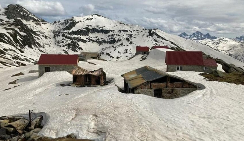 Ardeşen'de yayla evleri birer birer kundaklanıyor - Resim : 1