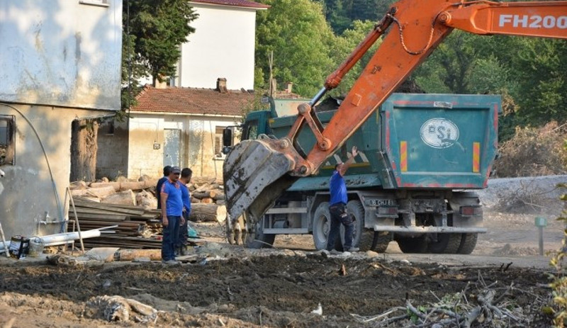 Kastamonu'da sele kapılan çocuk hala bulunamadı - Resim : 1