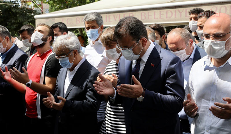 HDP Eş Genel Başkanı Mithat Sancar’ın kardeşi Ayşe Sancar toprağa verildi - Resim : 1