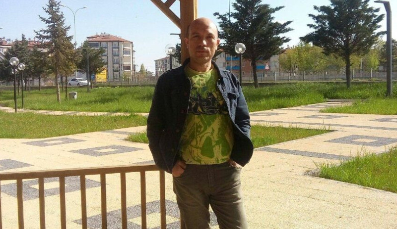Sokakta eşini öldüren erkek olay yerine gelen polislere de ateş açtı - Resim : 1
