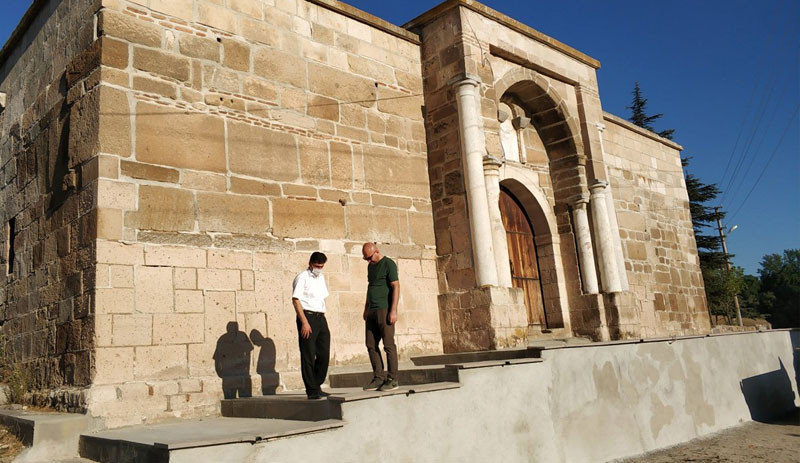 700 yıllık Eğret Kervansarayı'na 'korsan' tadilat - Resim : 1