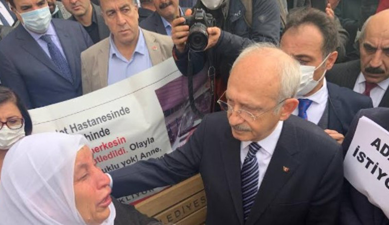 Şenyaşar ailesini ziyaret eden Kılıçdaroğlu: Bir evladın, kardeşin olarak bu davanın takipçisi olacağım - Resim : 3