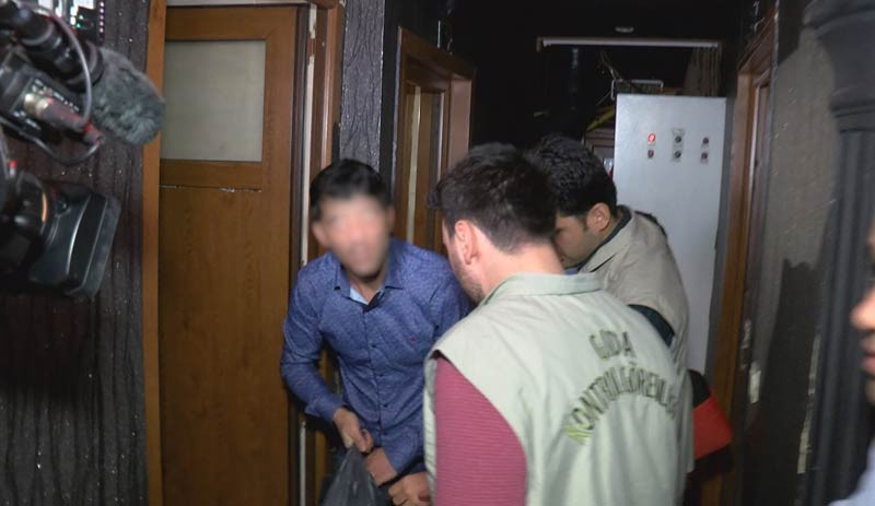 İstanbul'da yılbaşı öncesi alkol satan mekanlara baskın - Resim : 1