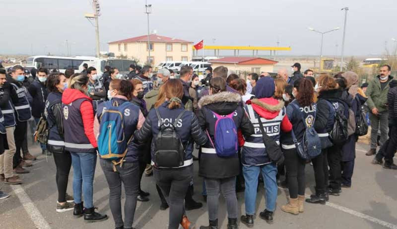 İçinde 'tecrit' ve 'açlık grevi' ifadeleri geçen açıklamalara yasak - Resim : 1