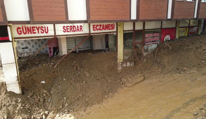 Rize’deki sel felaketinden can kaybı 6’ya yükseldi - Resim : 4