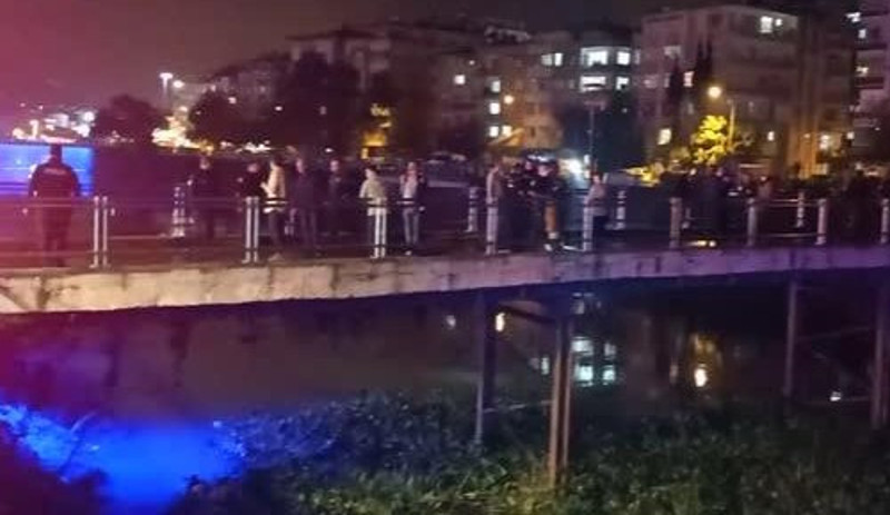 İddia üzerine Asi Nehri'ne atlayan 3 gençten biri boğuldu - Resim : 1