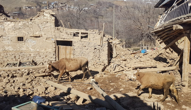 Elazığlı depremzedeler: Çadırlarda kullandığımız elektriği cebimizden ödüyoruz, perişan durumdayız - Resim : 4