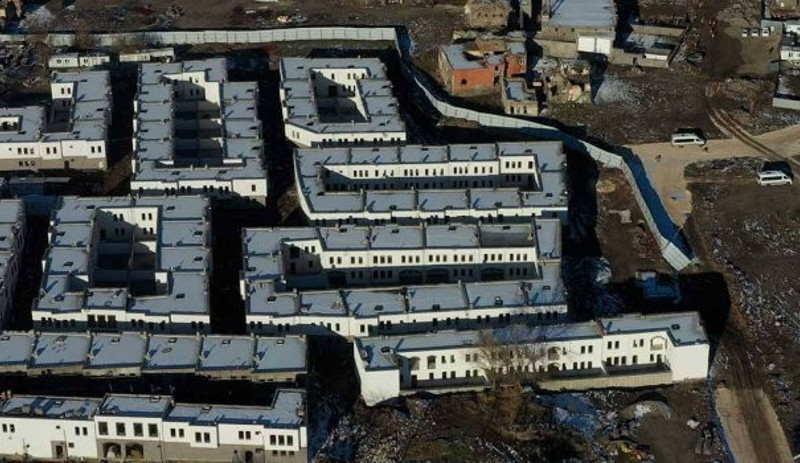 Sur'da tarihi yapılar yıkılıyor: Yıkmakla bir şeylerin değişmediğini görmek lazım - Resim : 1