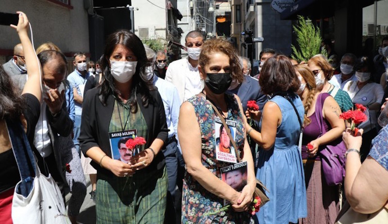 Cumartesi Anneleri'nin 800'üncü hafta eylemine müdahale: Gözaltılar var - Resim : 1