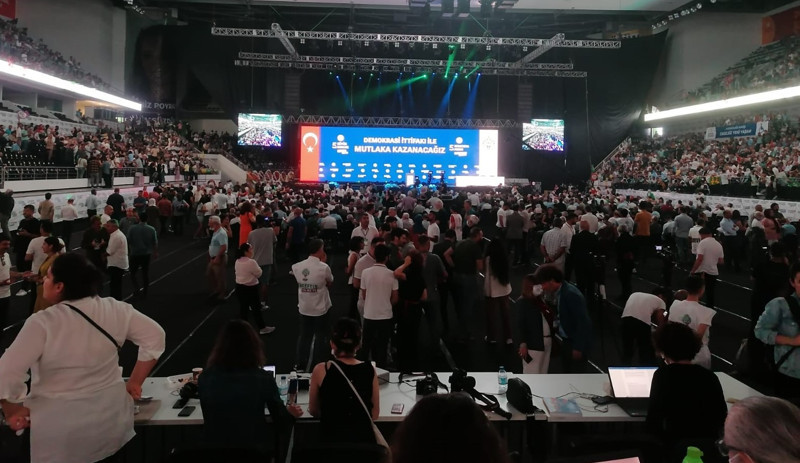 Ankara'da binlerce yurttaşın katıldığı HDP kongresinde Buldan ve Sancar yeniden eş başkan seçildi - Resim : 3