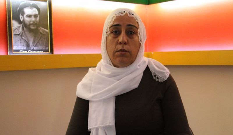 Çıplak aramaya maruz kalan kadın sinir krizi geçirip bayıldı - Resim : 1