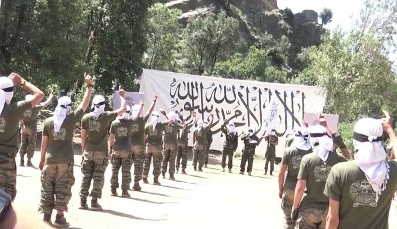 Ayasofya'da tekbirlerle Taliban bayrağı açtılar - Resim : 1