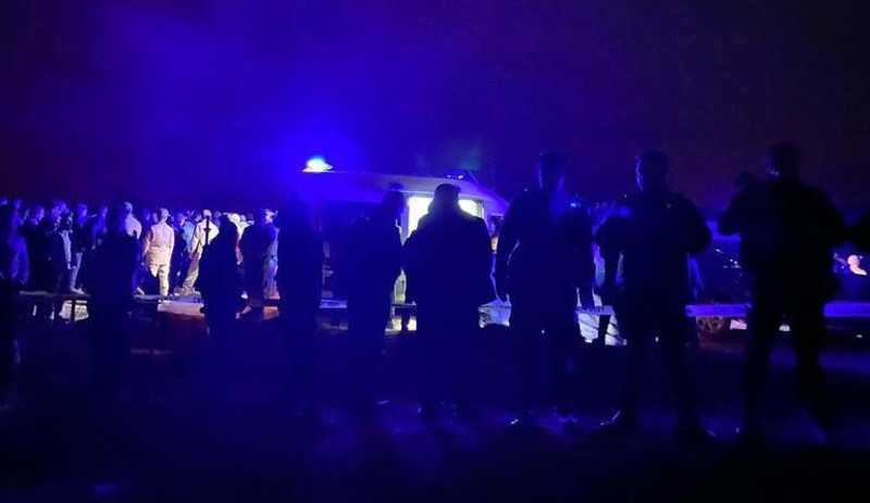 Iğdır’da 2 genç silahla öldürülmüş halde bulundu, olayı duyan bölge halkı toplandı - Resim : 1
