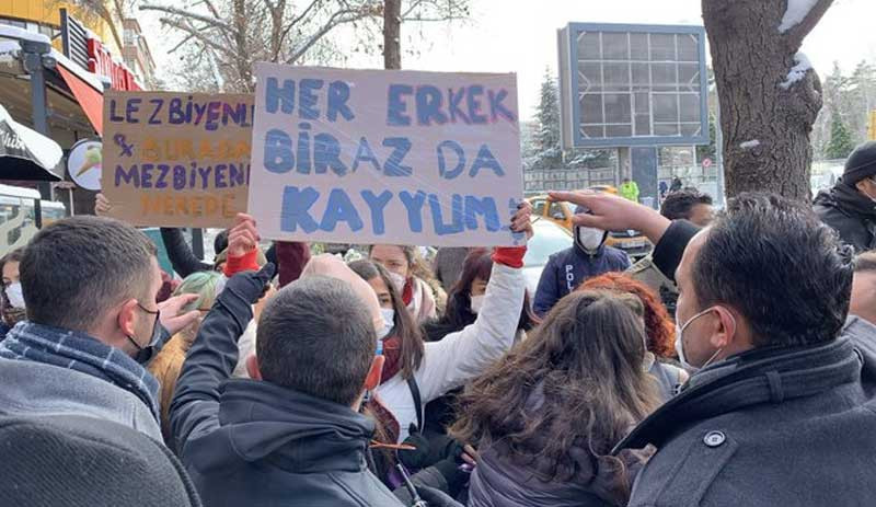 Ankara'da kadınların 'kayyım rektör' ve kadın üniversitesi eylemine polis müdahalesi - Resim : 1