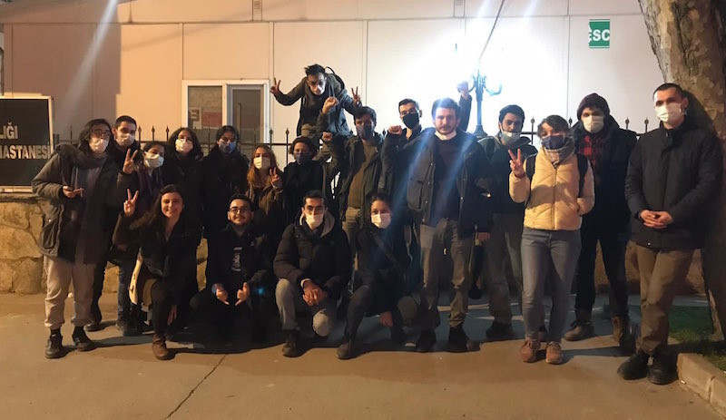 Çağlayan Adliyesi önünde gözaltına alınan 52 kişinin 46'sı serbest bırakıldı - Resim : 2