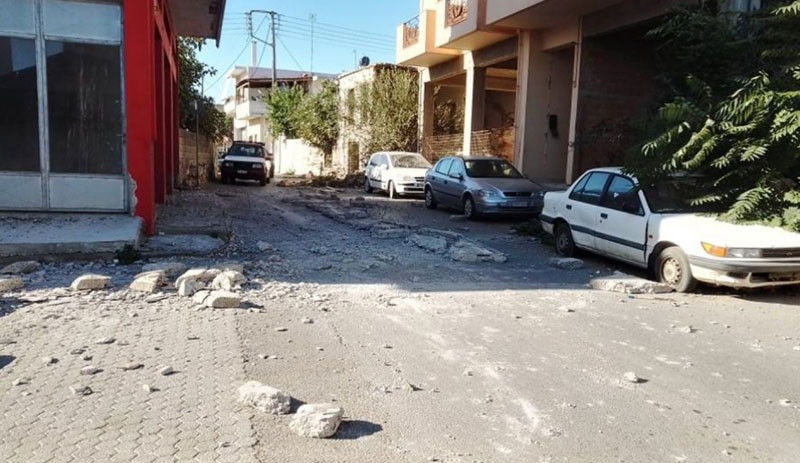 Girit'te şiddetli deprem: Enkaz altında kalanlar var - Resim : 3