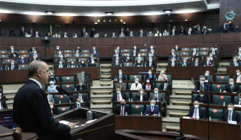 Erdoğan'dan yeni anayasa çağrısı: Önce 'gelin birlikte yapalım dedi, sonra 'faşistler' diye hedef gösterdi - Resim : 2